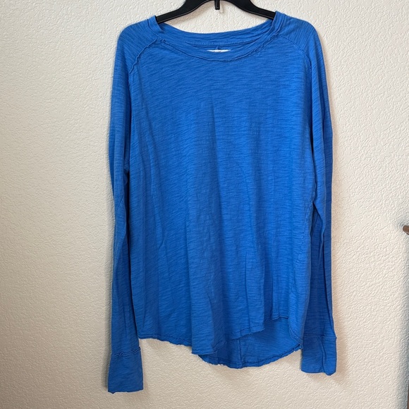 Free People Oversized Long Sleeve Top Distressed Blue size Small - Picture 2 of 12